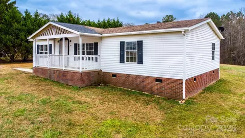 964 Lavender Rd, Grover, NC 28073