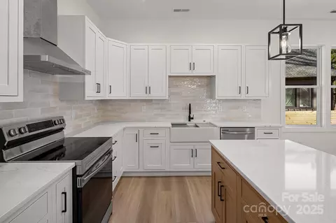 Kitchen - 4 Shytle Ln, Fletcher, NC 28732 photo 4 of 6