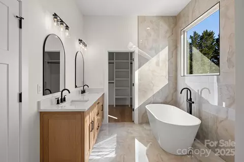 Bath - 4 Shytle Ln, Fletcher, NC 28732 photo 1 of 6