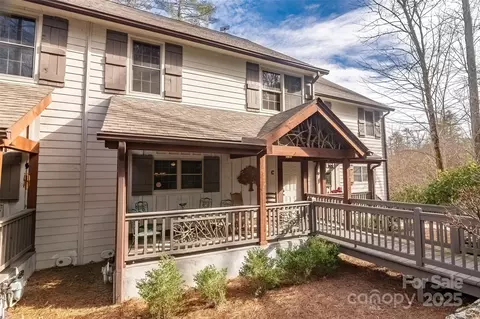 620 Sapphire Valley Rd, Cashiers, NC 28717