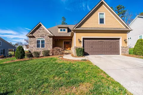 3911 13th Ne St NE, Hickory, NC 28601