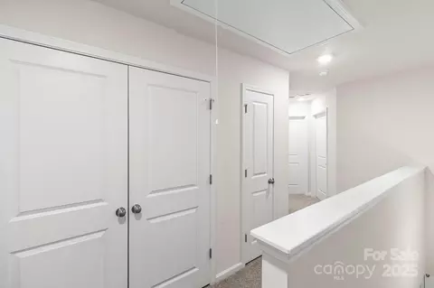 Entry Way - 3776 Yorkshire Pl, Terrell, NC 28682 photo 2 of 4