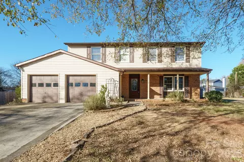 11338 Smoke Tree Ln, Charlotte, NC 28226