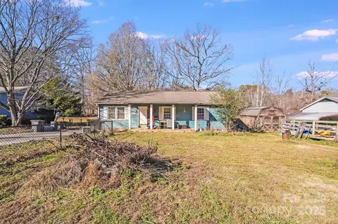 4307 Freeport Dr, Gastonia, NC 28052