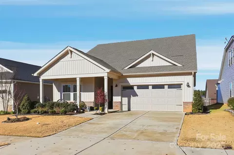 9114 Myrna Dr, Gastonia, NC 28056