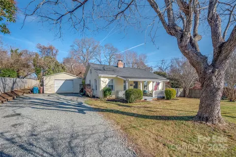 205 Bentwood Dr, Forest City, NC 28043