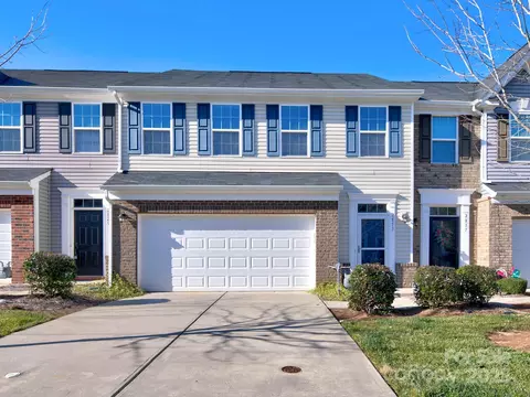 2833 Sand Cove Ct, Denver, NC 28037
