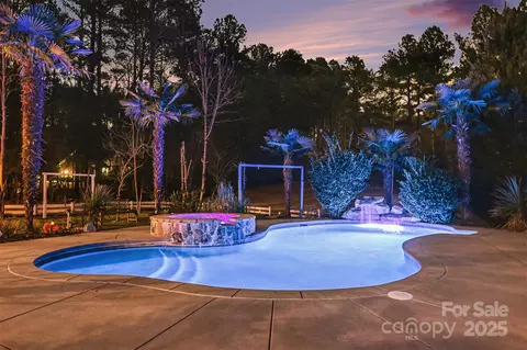 Exterior - 5418 Commodore Pl, Clover, SC 29710 photo 5 of 19