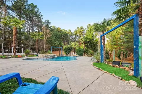 Exterior - 5418 Commodore Pl, Clover, SC 29710 photo 17 of 19