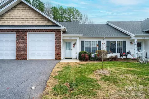 1687 Golden Cedar Ln, Newton, NC 28658