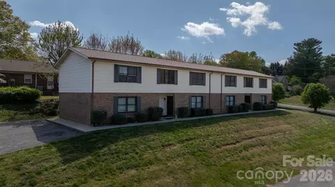 525 12th Sw 26 St SW #26, Hickory, NC 28602