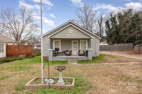 Exterior - 2108 Brantley Rd, Kannapolis, NC 28083 photo 2 of 6