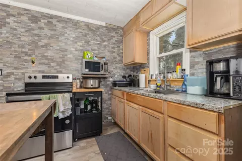 Kitchen - 2108 Brantley Rd, Kannapolis, NC 28083 photo 2 of 2