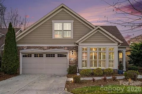 904 Morningstar Ln, Matthews, NC 28104