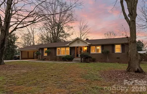 346 St Joseph St, Kannapolis, NC 28083