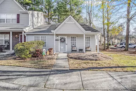 4169 Birch Leaf Ct, Charlotte, NC 28215