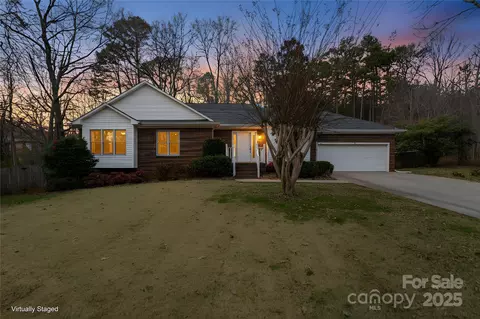 3973 Huntington Ct, Denver, NC 28037