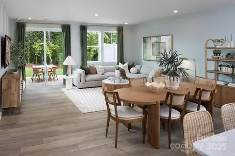 1118 Vibrant Rd, Charlotte, NC 28215