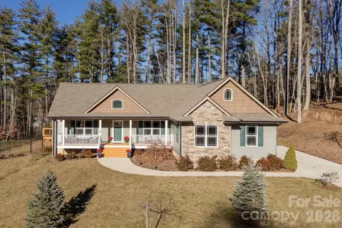 57 Pounding Mill Rd, Hendersonville, NC 28792