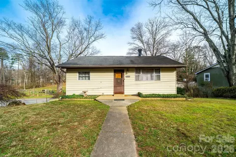 298 School E Rd E, Asheville, NC 28803