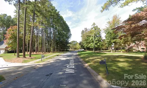 301 E Glenview Dr, Salisbury, NC 28147 photo 3