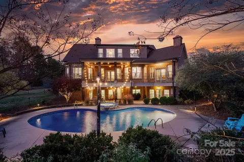 1330 Blacksnake Rd, Stanley, NC 28164