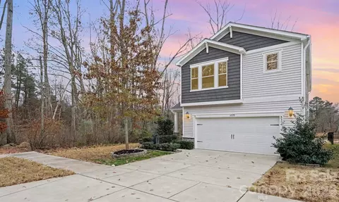 6220 Hailstone Rd, Charlotte, NC 28215