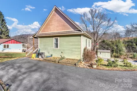 2600 Old Clyde Rd, Clyde, NC 28721 photo 6