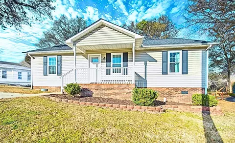 620 Pleasant Ave, Kannapolis, NC 28081
