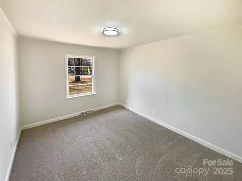 Bedroom - 932 Sunset Dr, Salisbury, NC 28147 photo 2 of 2