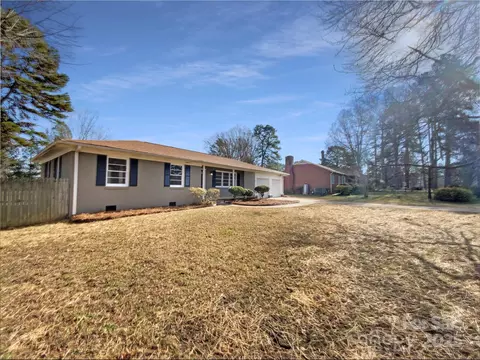 Exterior - 932 Sunset Dr, Salisbury, NC 28147 photo 3 of 6