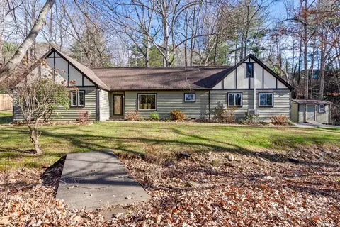 23 Ballantree Dr, Asheville, NC 28803