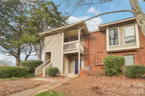 7920 Greenside Ct, Charlotte, NC 28277