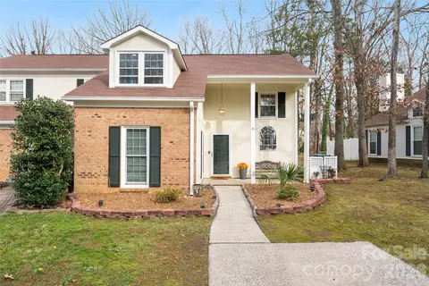 11121 Sevilla Ct, Charlotte, NC 28226
