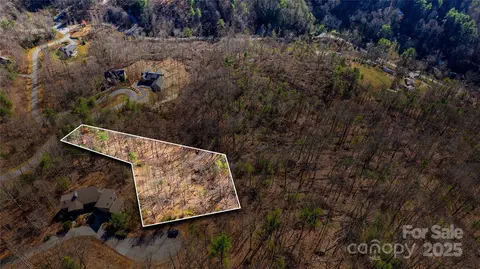 56 Finch Dr, Asheville, NC 28804