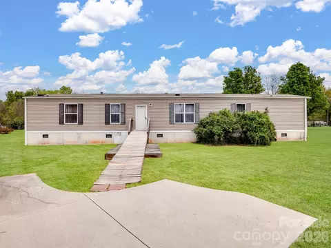 208 Daves Rd, York, SC 29745
