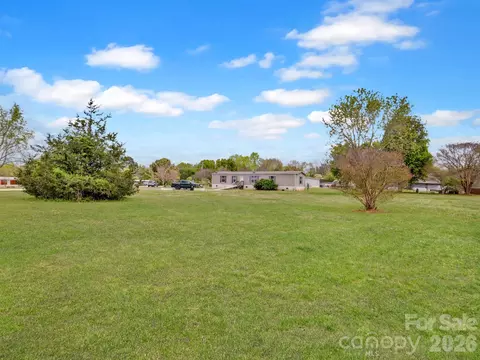208 Daves Rd, York, SC 29745