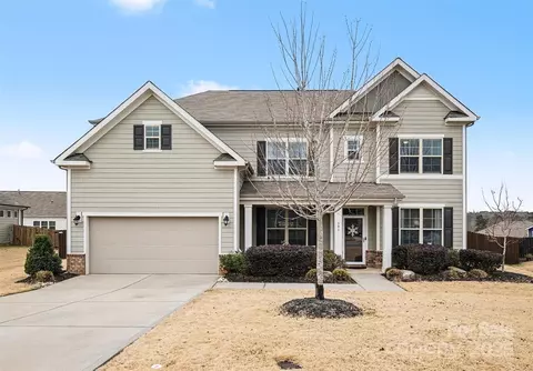 393 SE Winding Oaks Se Ln SE, Concord, NC 28025