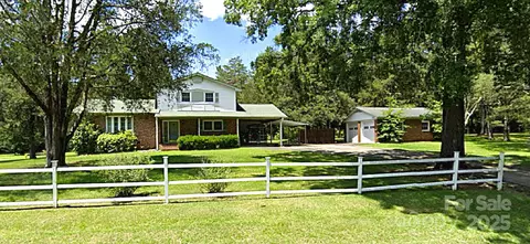 752 Cedar Ln, Chester, SC 29706