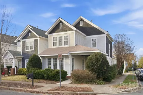 11334 Charlotte View Dr, Charlotte, NC 28277