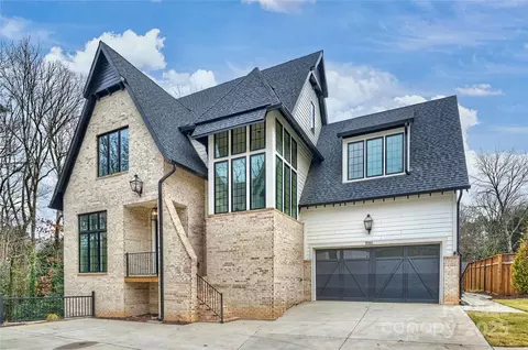 7010 Chateau Bordeaux Ln, Charlotte, NC 28270