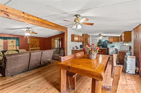 Dining - 338 Piney Grove Rd, Harmony, NC 28634 photo 2 of 2
