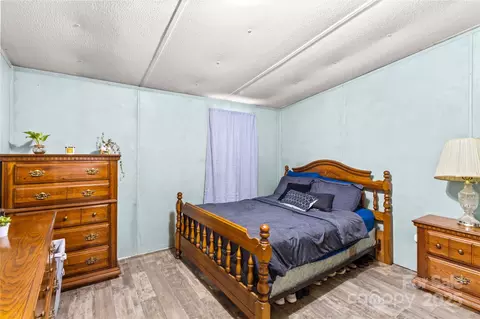 Bedroom - 338 Piney Grove Rd, Harmony, NC 28634 photo 1 of 8