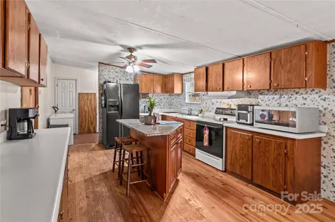 Kitchen - 338 Piney Grove Rd, Harmony, NC 28634 photo 1 of 3