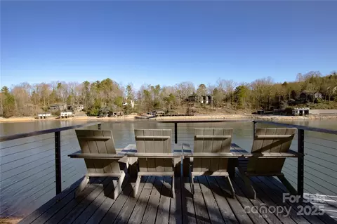 435 Holmes Rd, Lake Lure, NC 28746