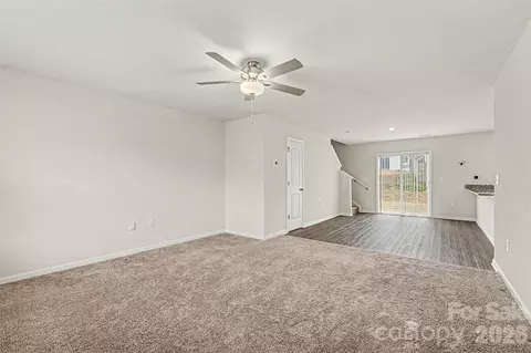 5032 Wolfridge Ave, Charlotte, NC 28214