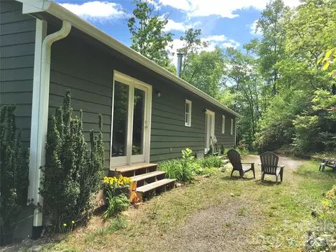 73 The Old Run Rd, Fairview, NC 28730