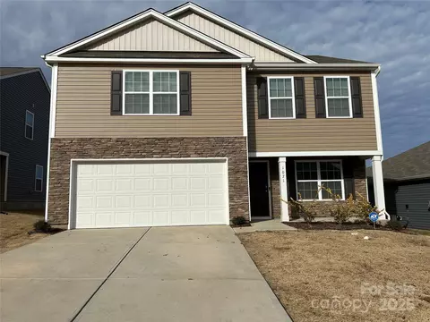 1071 Foxberry Ln, Maiden, NC 28650