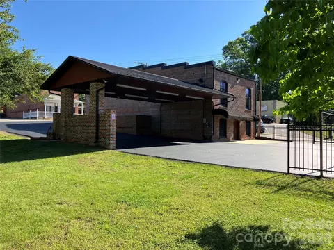 Exterior - 157 N Main St, Bostic, NC 28018 photo 3 of 8