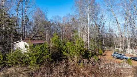 122 Bumpy Hl, Marion, NC 28752 photo 3